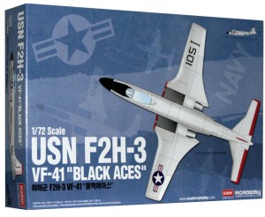 1:72 McDonnell F2H-3 BANSHEE - Amerykański pokładowy samolot myśliwski - Academy 12548