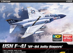 1:72 McDonnell Douglas F-4 J PHANTOM II VF-84 Jolly Rogers - Academy 12529