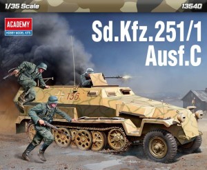 1:35 Sd.Kfz.251/1 Ausf.C – Academy 13540