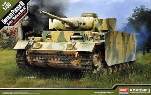 1:35 Pz.Kpfw.III Ausf.L – Academy 13545