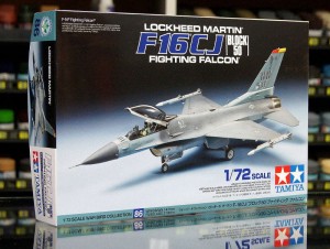 1:72 General Dynamics F-16 CJ Block 50 FIGHTING FALCOM - Tamiya 60786