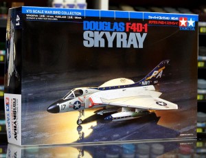 1:72 Douglas F4D SKYRAY - Amerykański Pokładowy Samolot Myśliwski - Tamiya 60741