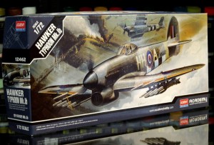 1:72 Hawker TYPHOON Mk.I b - Brytyjski samolot myśliwski - Academy 12462