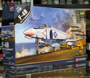 1:48 McDonnell Douglas F-4 B PHANTOM II - Academy 12232