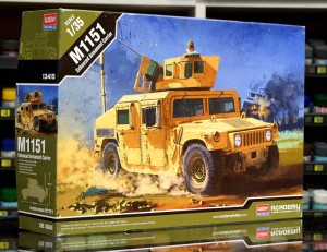 1:35 M1151 - Academy 13415 