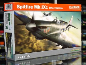 1:48 Supermarine SPITFIRE Mk.IX c późny [ProfiPACK] - Eduard 8281
